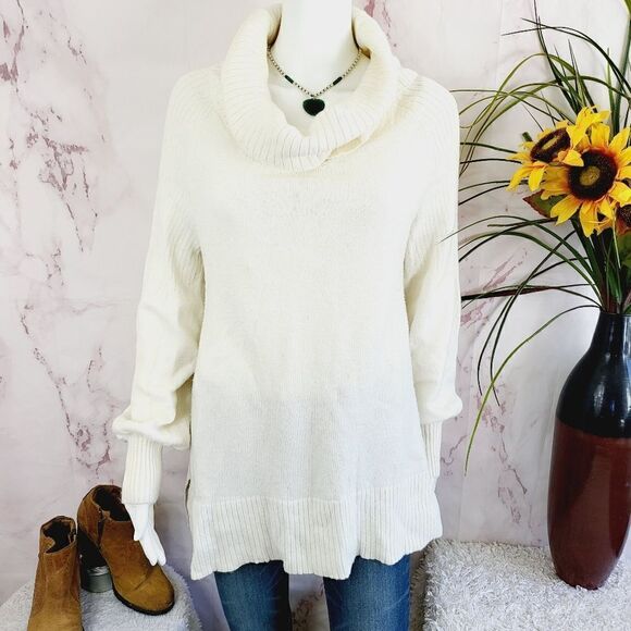 Anthropologie on or off shoulder soft knit sweater tunic - Picture 5 of 9